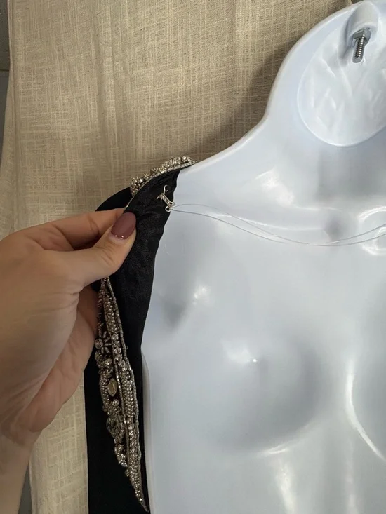 Sherri Hill Black Jeweled Open Back Ruched Cocktail Dress size 2 - Picture 9 of 11